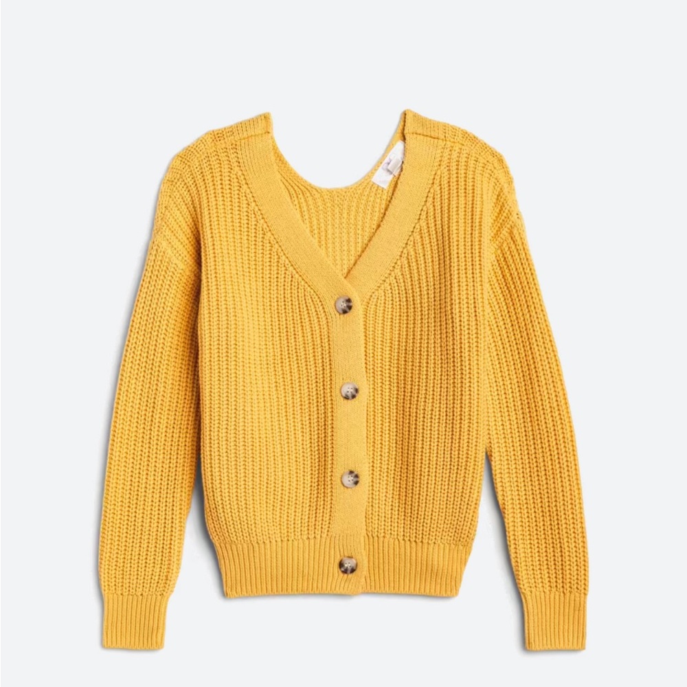 CHLOE & CYRUS
Camille Button Down
Pullover Cardigan